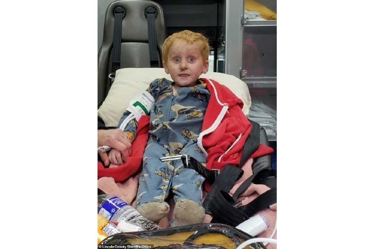 O menino de 4 anos sobreviveu após dois dias desaparecido enfrentando fortes chuvas