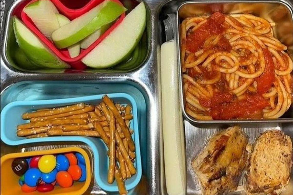 A mãe disse estar com dificuldades para simplificar a lancheira da filha