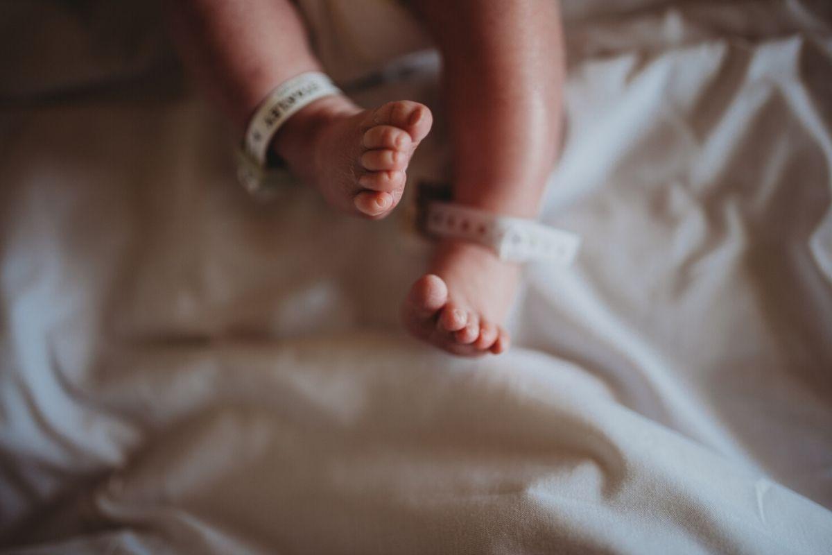O bebê morreu de complicações causadas pela covid-19