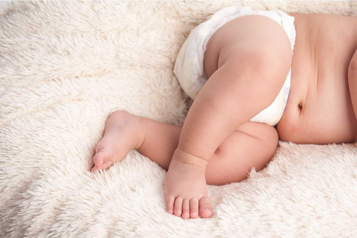 Mãe acorda no meio da madrugada e percebe que filha não está respirando (Foto: Shutterstock)