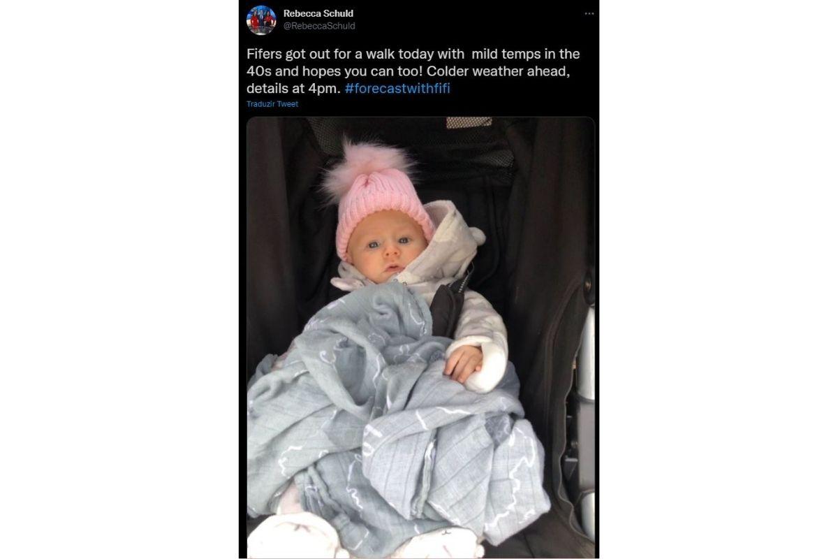 A mãe publicou essa foto da filha pronta para o inverno