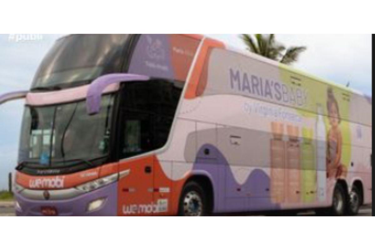 Virginia faz ônibus com o rosto das filhas