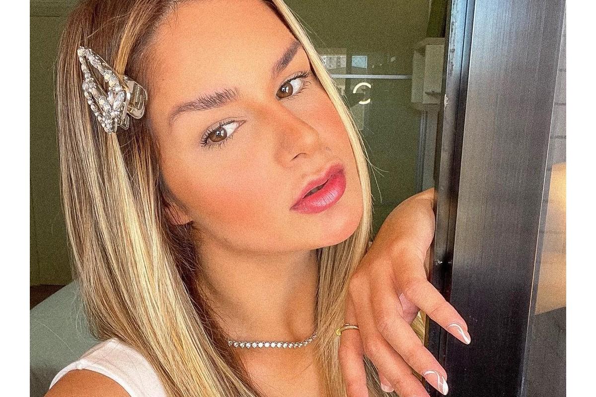 Pamella Holanda compartilhou algumas fotos e vídeos para comemorar 1 ano da filha