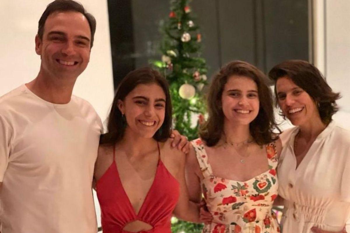Filha de Tadeu Schmidt posta homenagem para o pai após o fim do BBB22 (Foto: Reprodução Instagram)