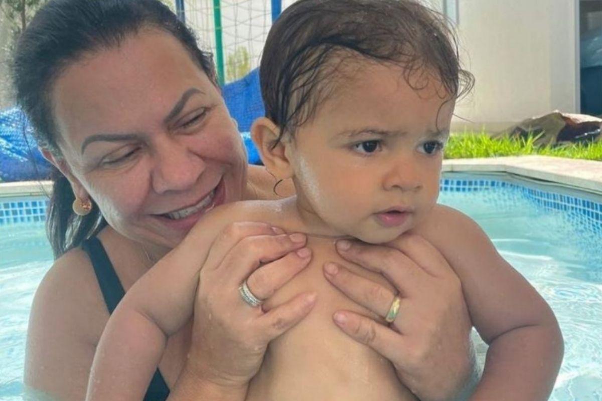 Mãe de Marília Mendonça conta como falou sobre a morte da filha para o neto