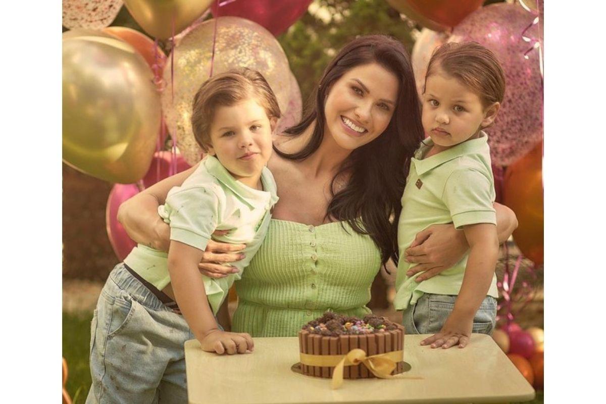 Andressa Suita e os filhos