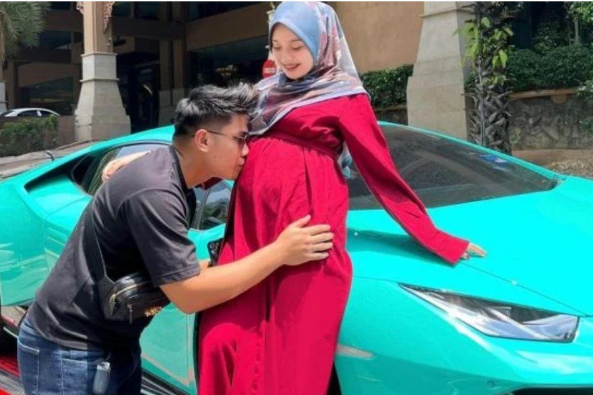 Grávida dá carro de luxo para o marido ajudá-la a cuidar do filho