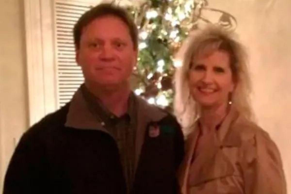 Os pais, Sheila e Clay Fletcher