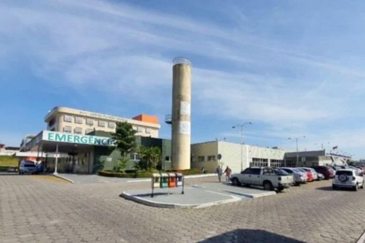 Hospital Plantão Araújo onde a criança morreu