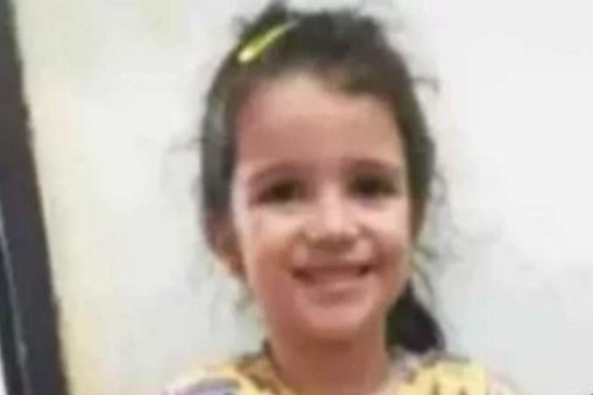 Menina de 5 anos morre queimada em ritual com presença da mãe, avós e tios