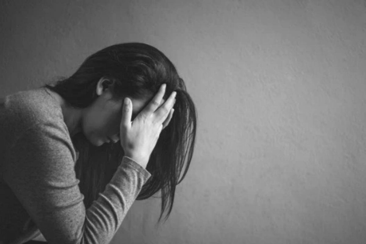 Mulher se aborrece por ser escalada para trabalhar no Natal todos os anos