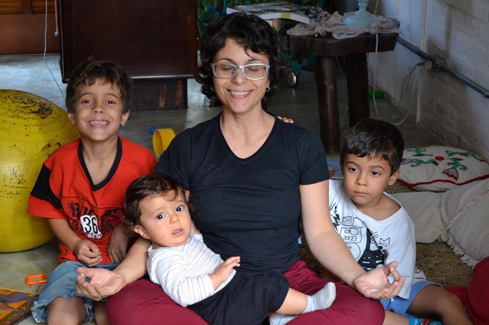 Claudia com seus filhos Pedro, Gabriel e Francisco