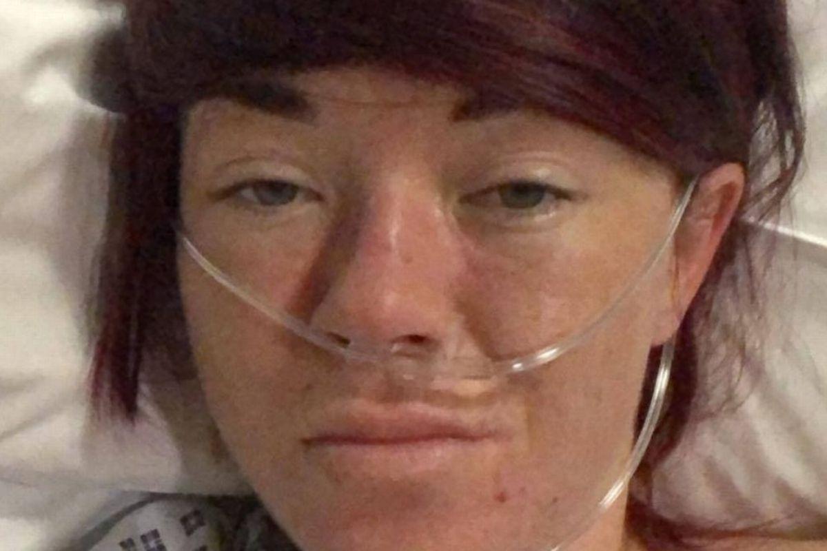 Zoe em recuperação após a cirurgia