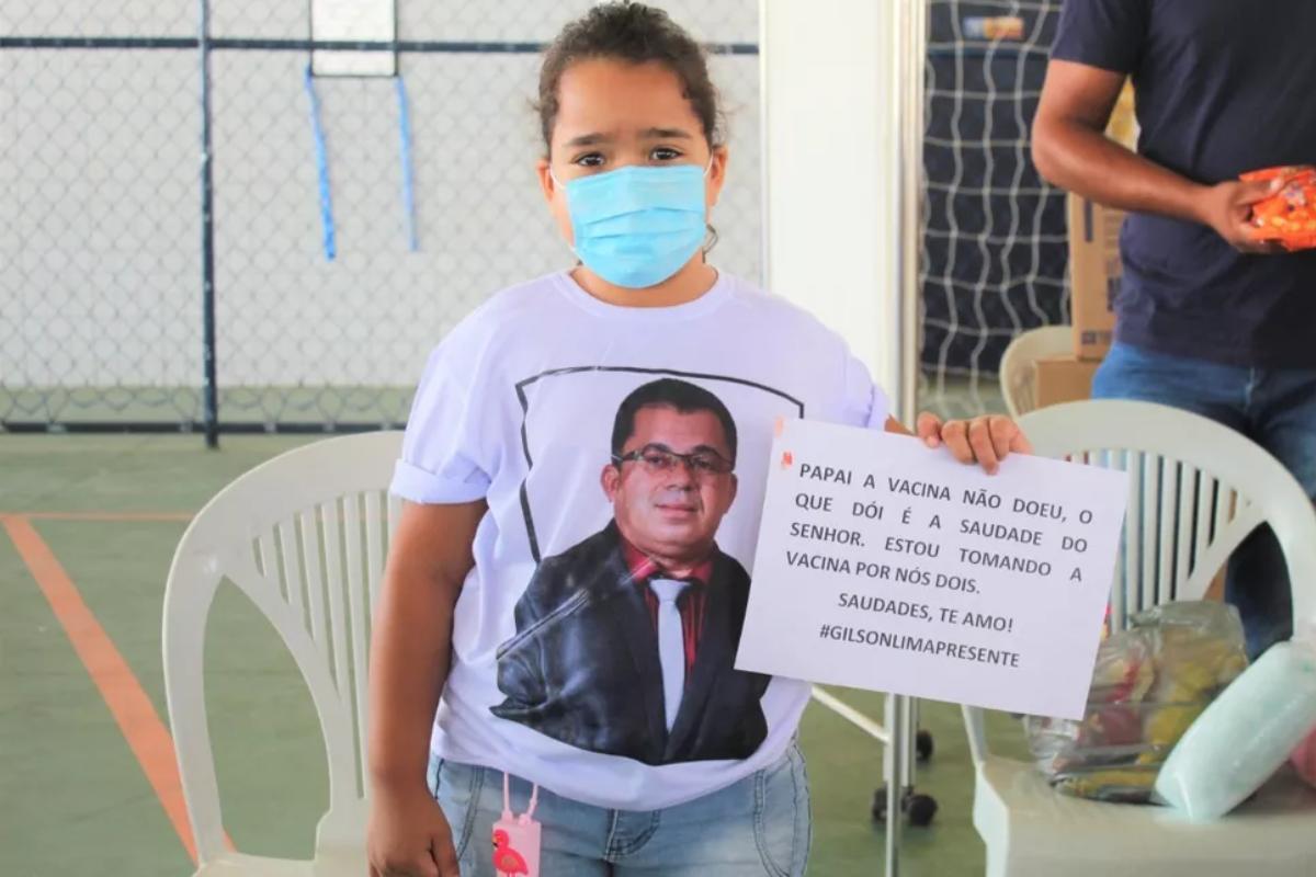 Ana Gabriely perdeu o pai para a Covid-19 em 2021