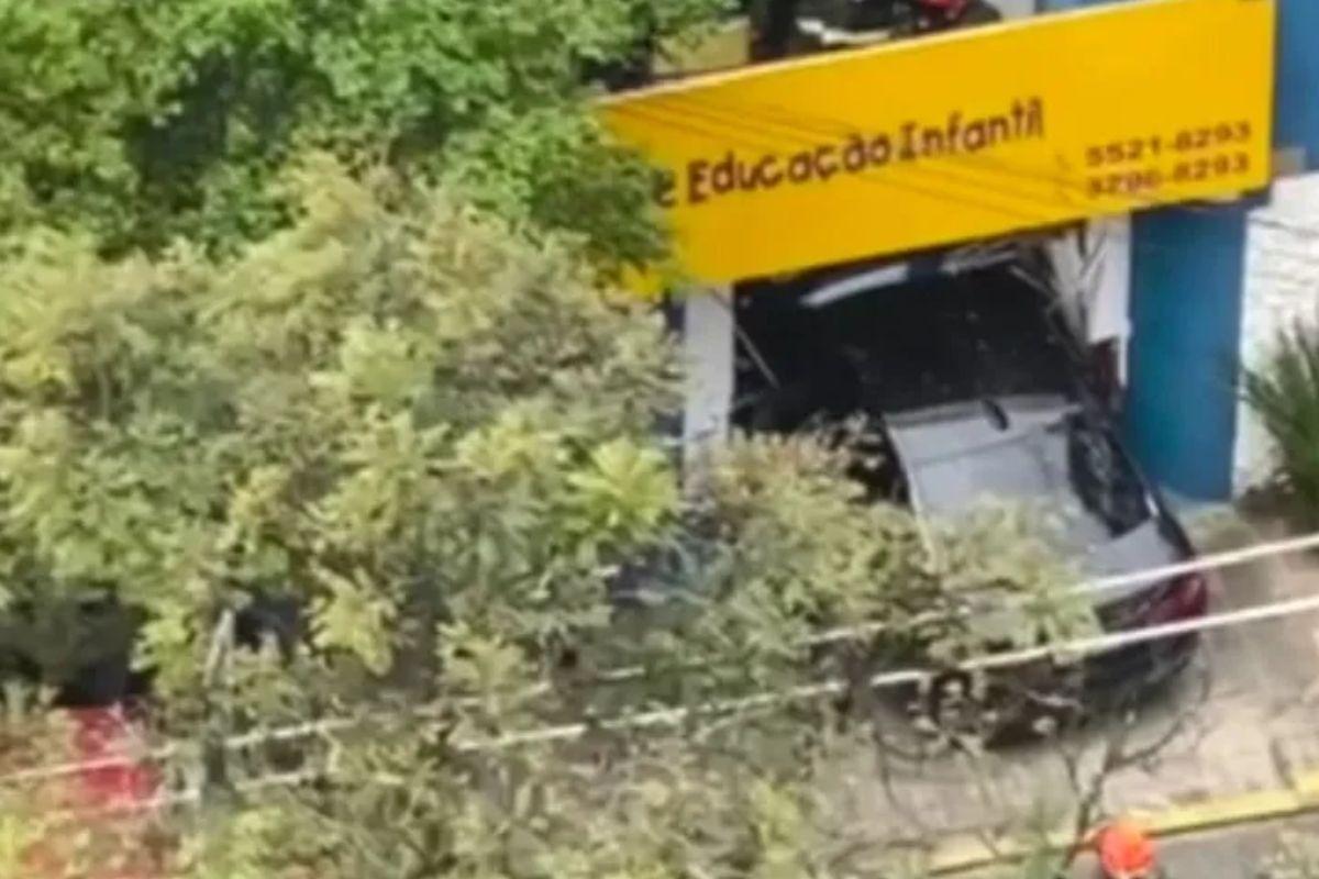 Carro invade creche em São Paulo
