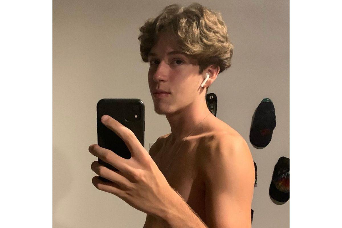 O garoto está com 16 anos
