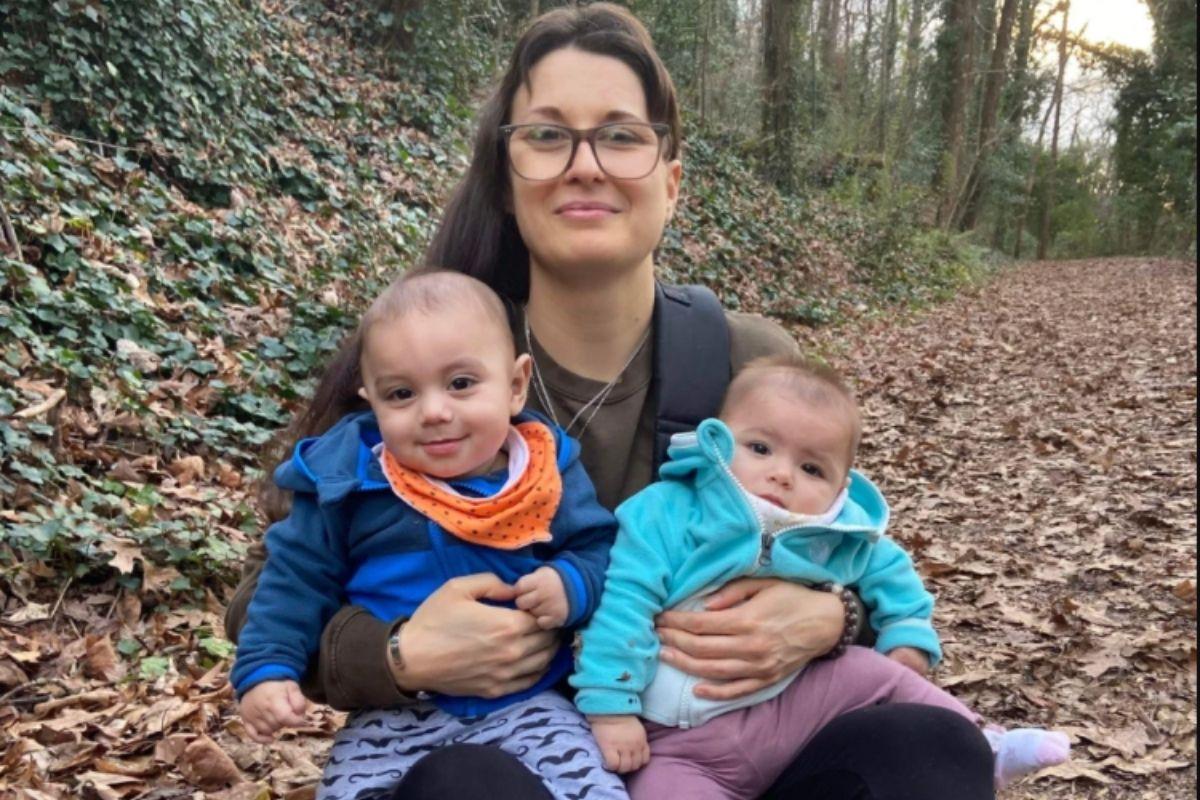 Kylie Weatherby estava no oitavo mês de gestação de gêmeos quando descobriu que possuía um tumor cerebral do tamanho de uma mexerica