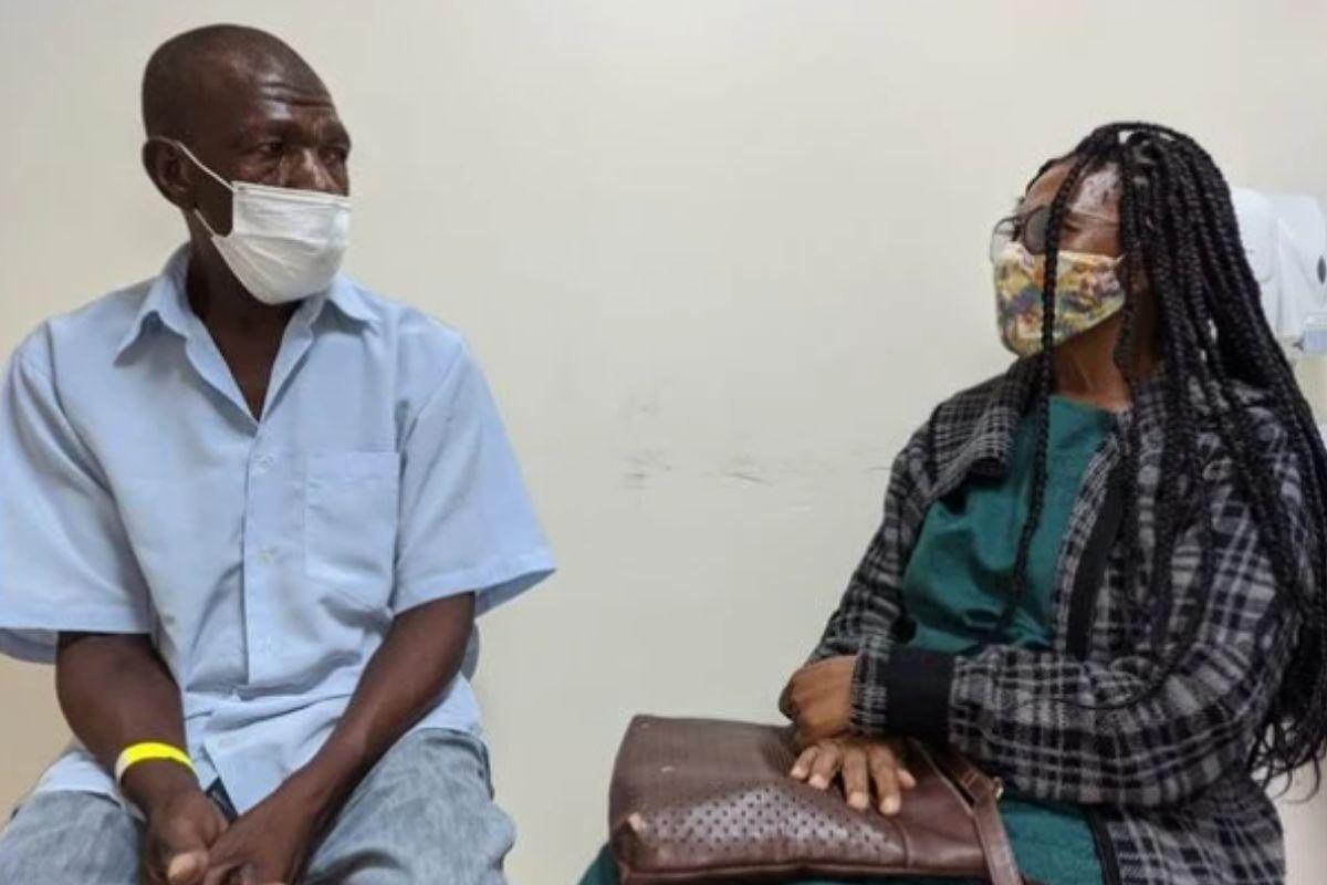 Homem reencontra família após 11 anos