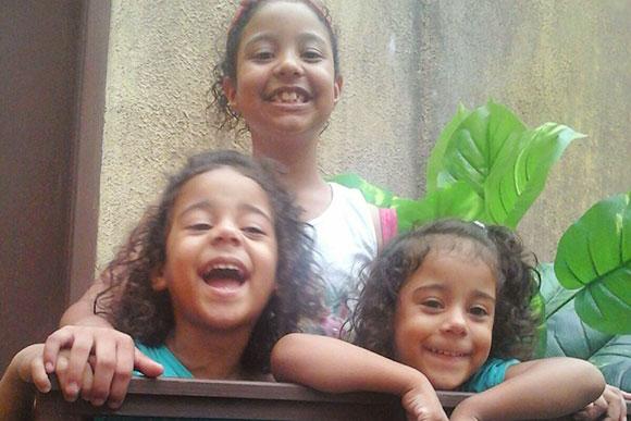 Giovana, Olívia e Helena, filhas de Daniela