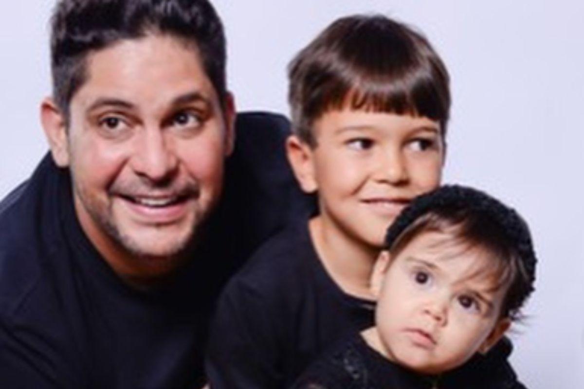 Jorge com os filhos