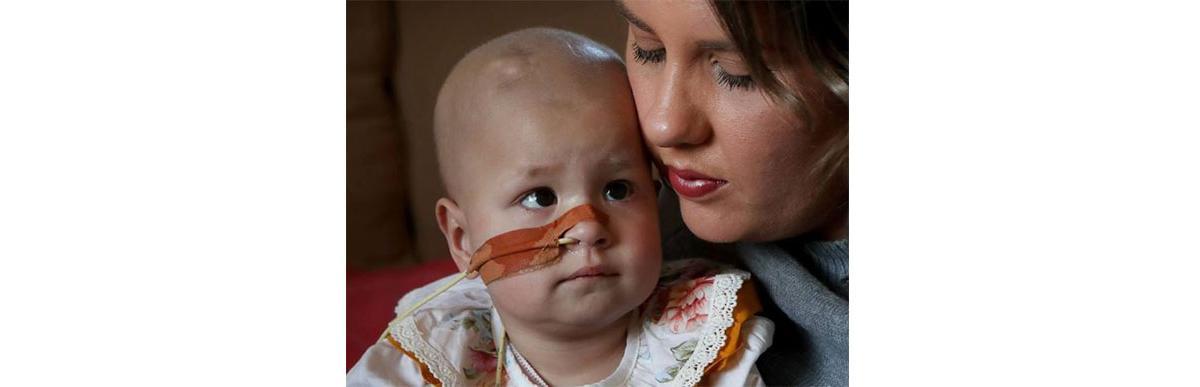 A menina lutou contra o tumor por 2 anos (Foto: Reprodução/ Facebook)