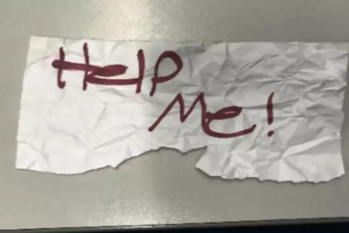 Bilhete com pedido de socorro