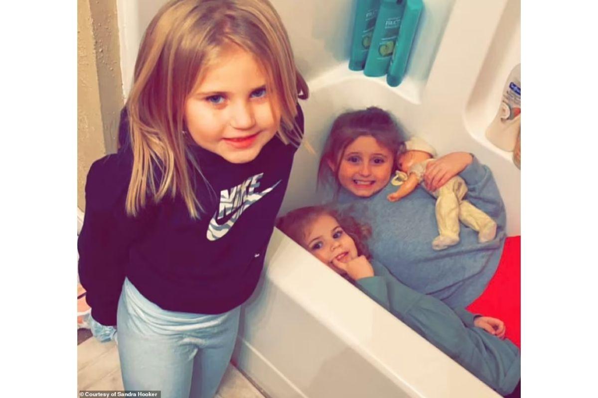 Annistin, Avalin e Alanna dentro da banheira em foto enviada para tia-avó pelo Snapchat