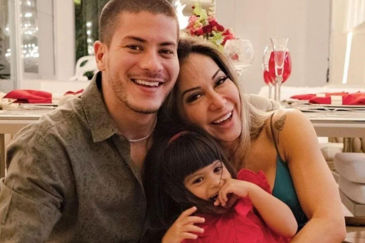 Maíra Cardi organiza recepção para Arthur Aguiar com direito a surpresa da família após a final