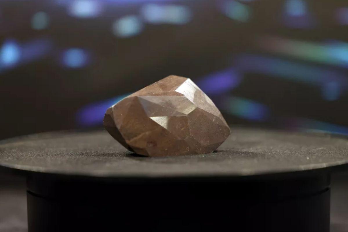 Diamante Negro veio do espaço, de acordo com especialistas