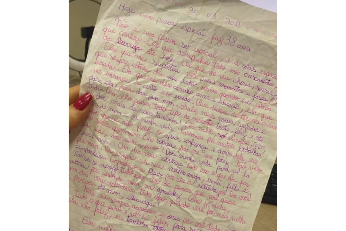 Mãe de Viih Tube se emociona ao encontrar carta escrita pela filha aos 13 anos