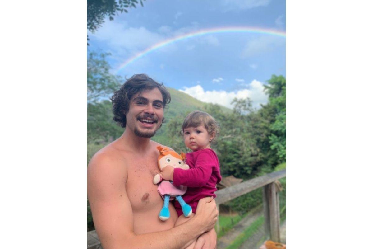 Rafael Vitti com Clara Maria
