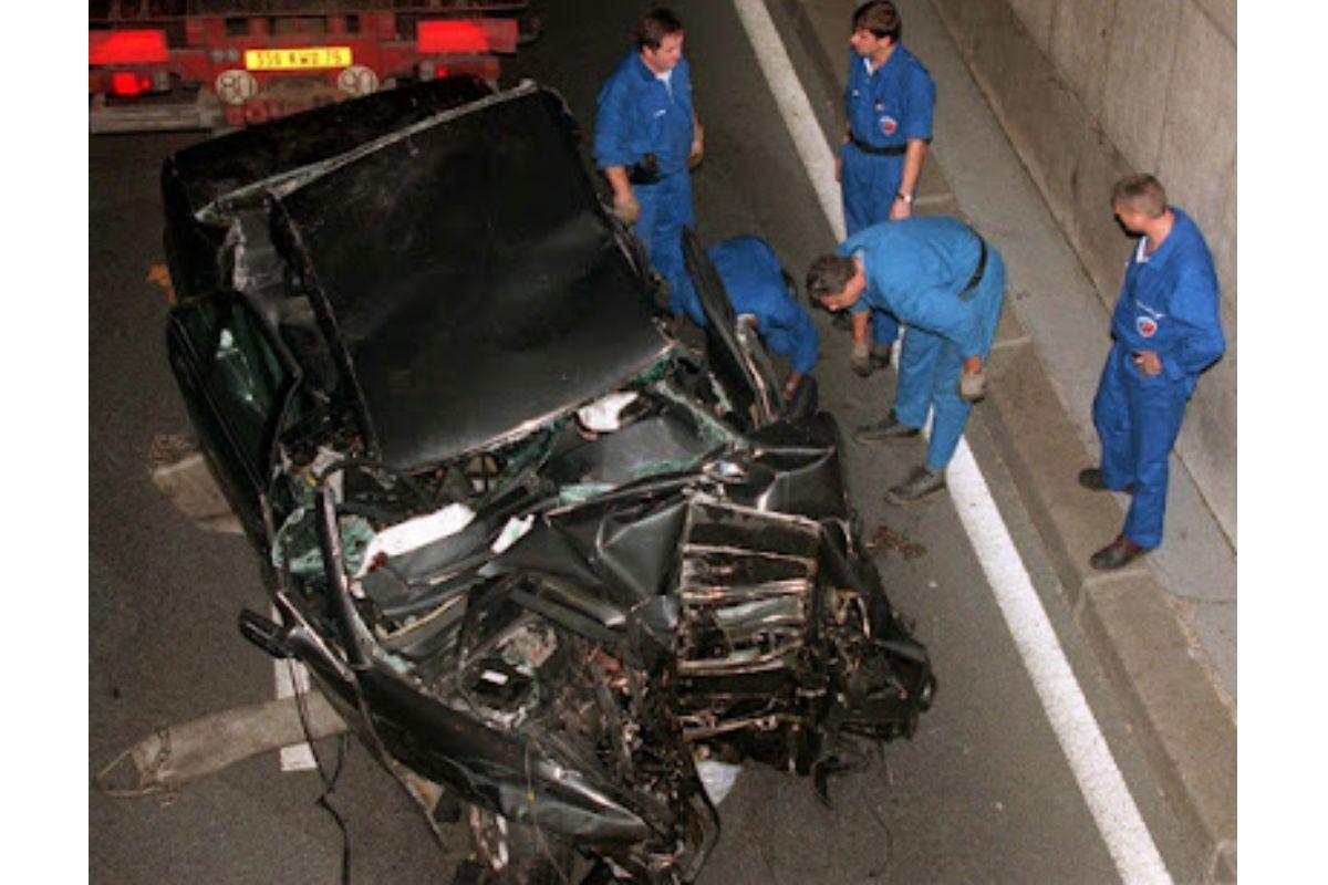 Carro de Lady Di após o acidente