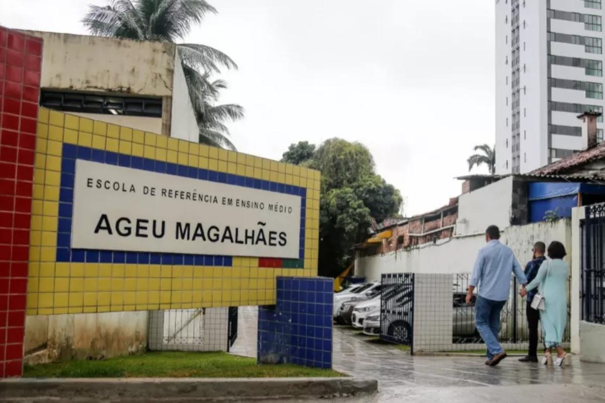 Alunos têm crise de ansiedade em escola no Recife