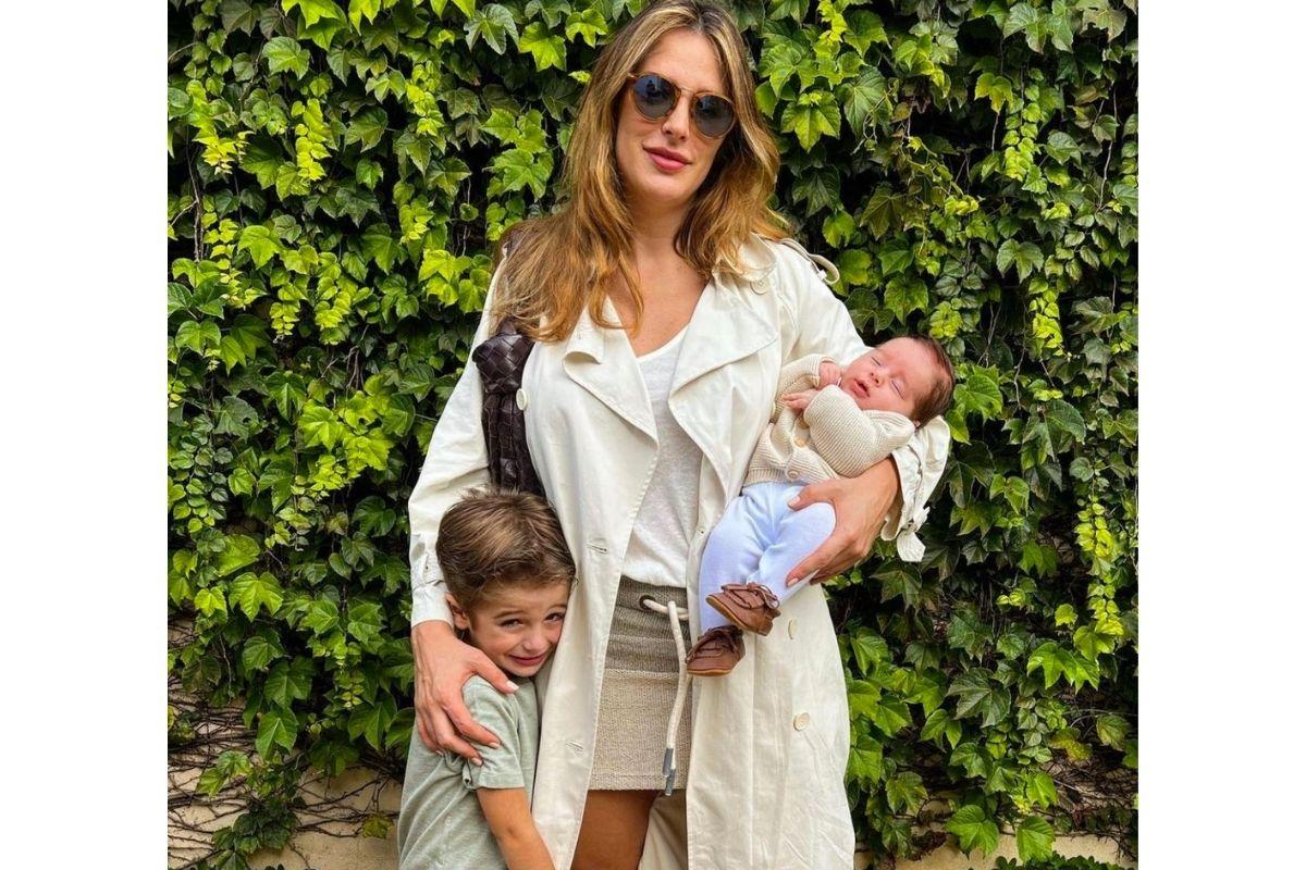A apresentadora publicou essa foto ao lado dos filhos, Leon e Rocco