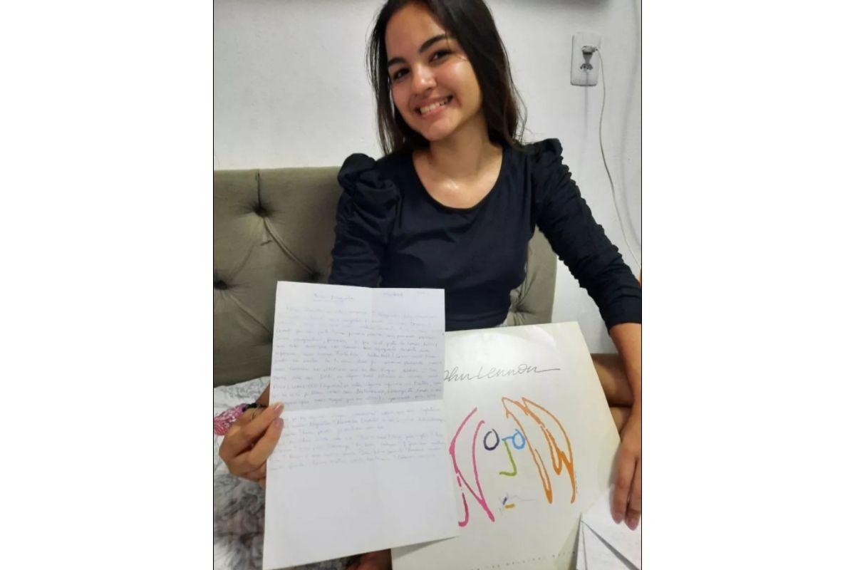 Bárbara completou 15 anos em março e pôde ler as cartas deixadas pelo pai