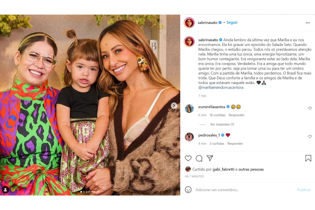 Sabrina Sato e demais artistas prestam homenagem à Marília Mendonça após queda de avião