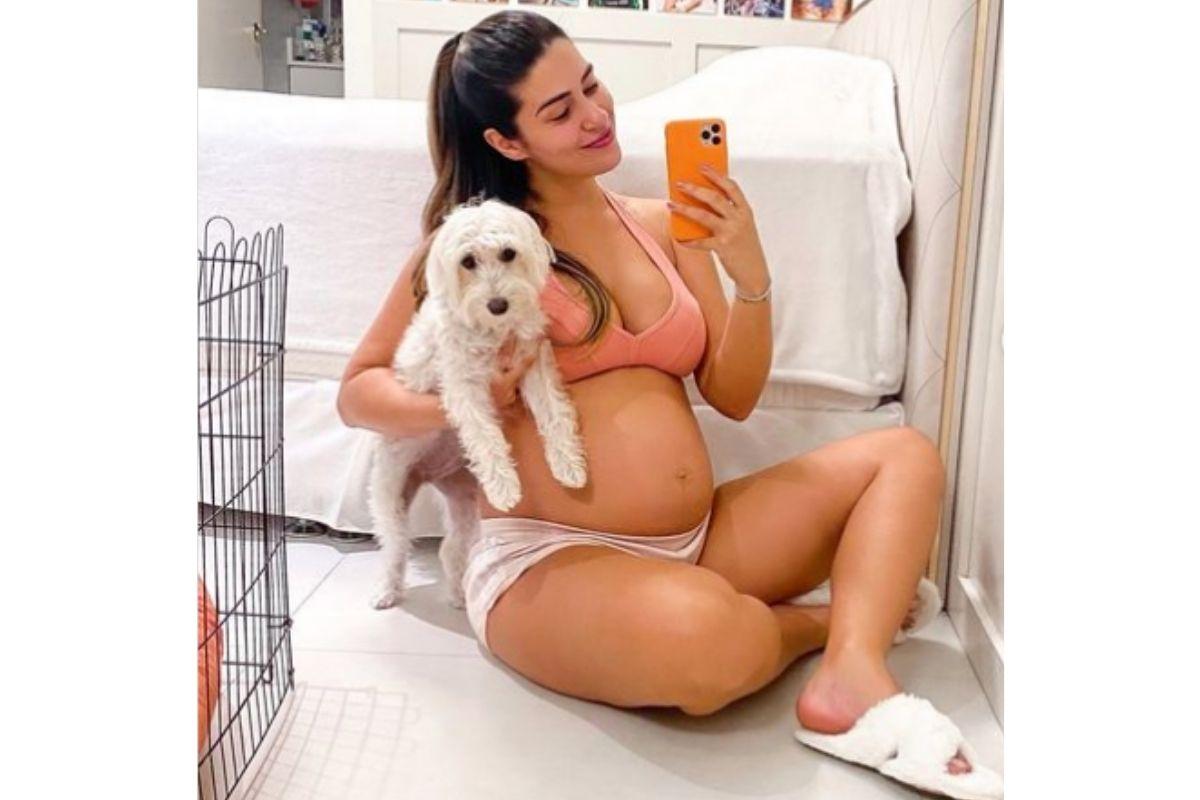 Vivian Amorim mostra barriga ao abrir o jogo sobre a gravidez: "Nem sempre tem sido fácil"