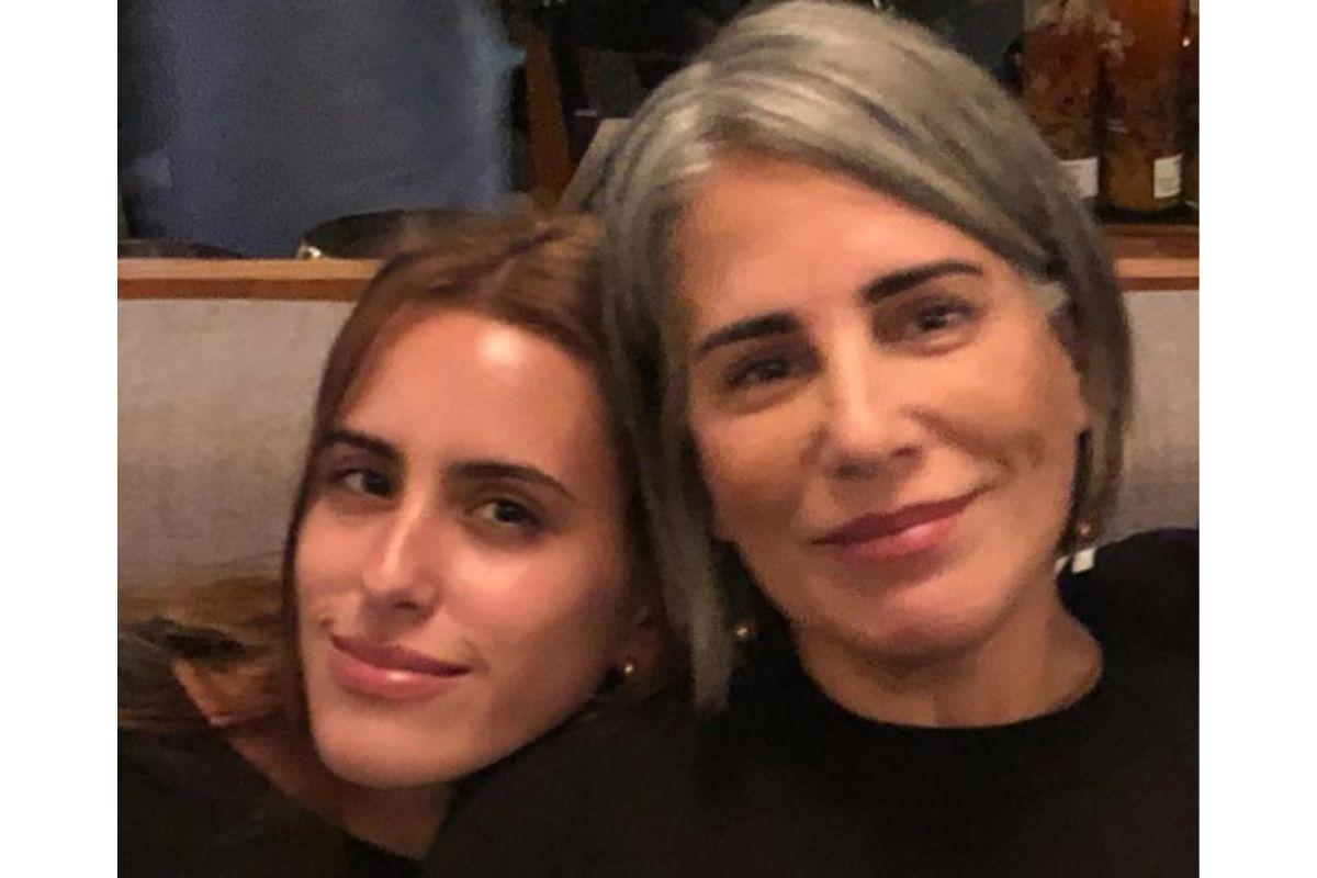 Gloria Pires com a filha Ana