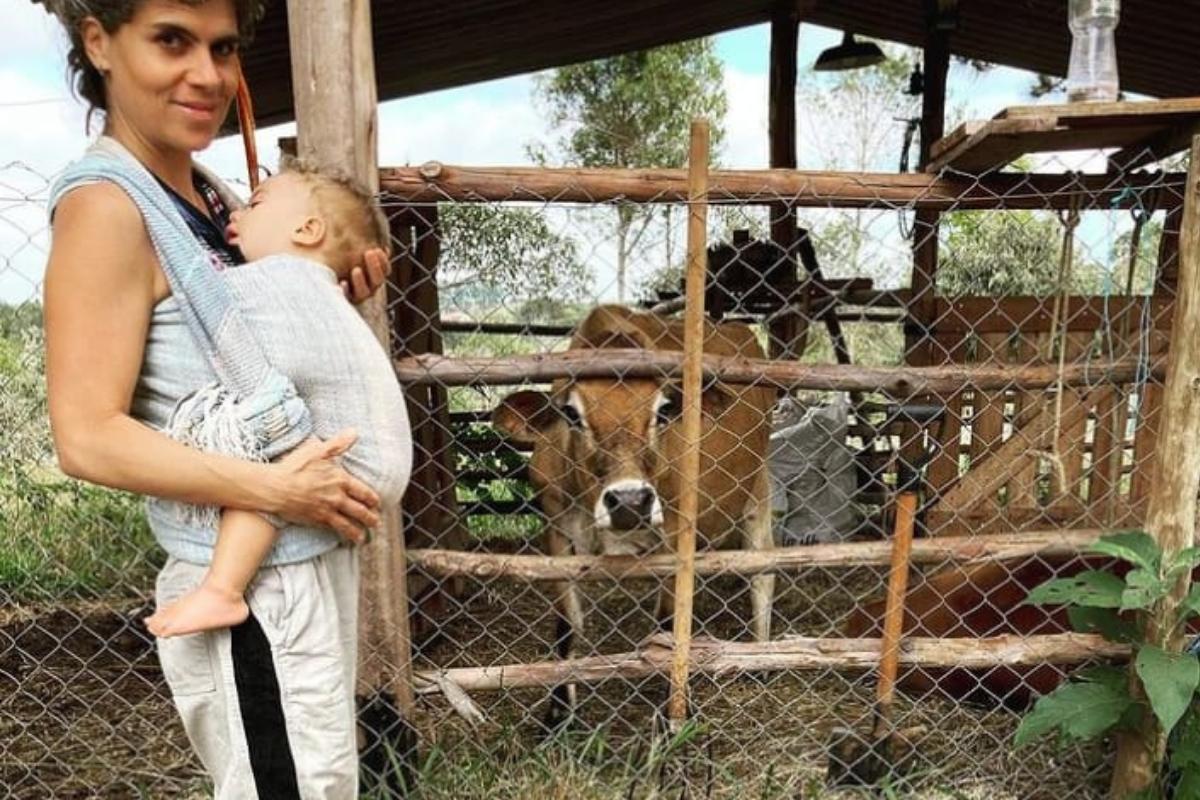 Mariana Maffeis, filha de Ana Maria Braga, vive em zona rural de São Paulo