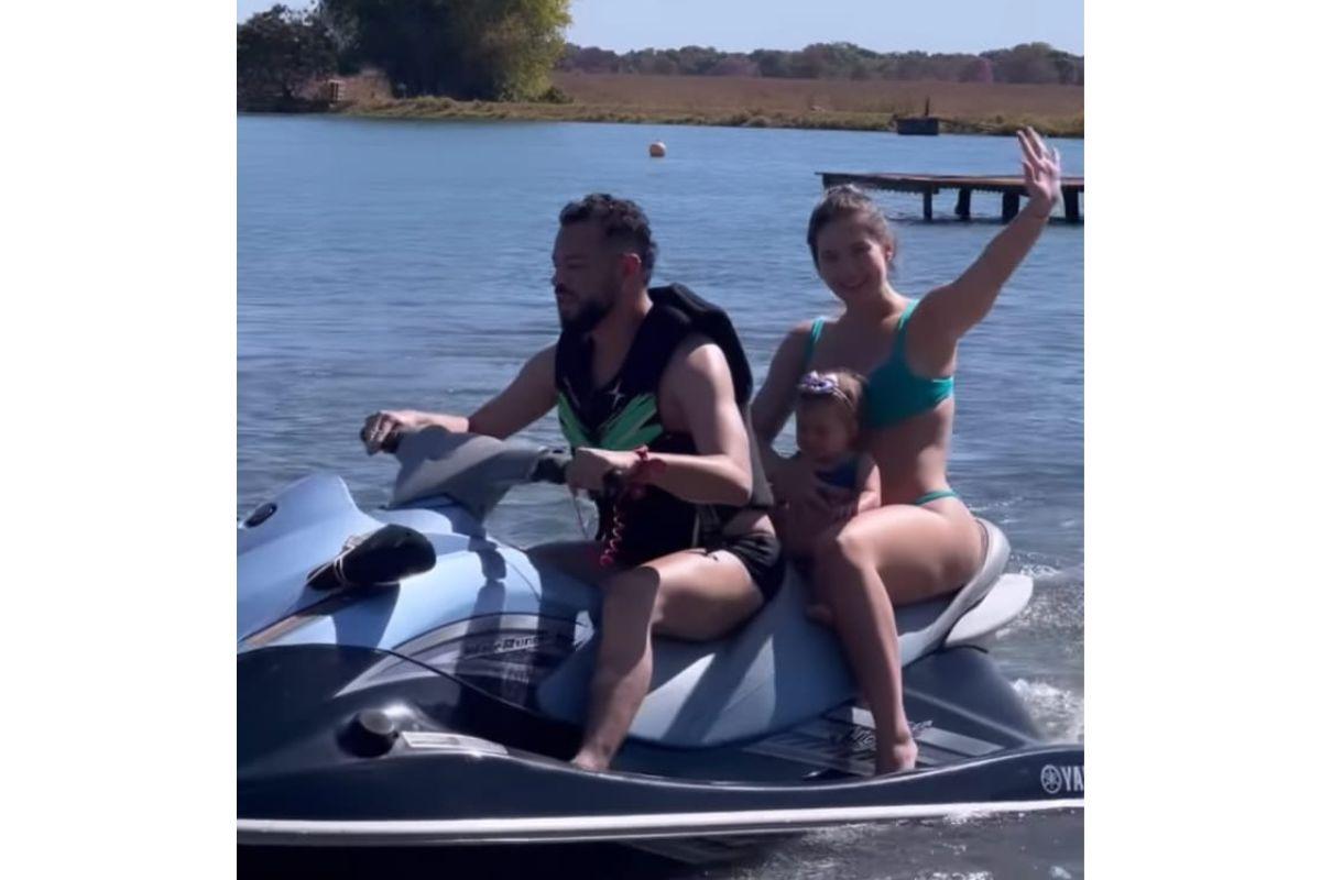 Virginia compartilhou momento andando de jet ski com Maria Alice