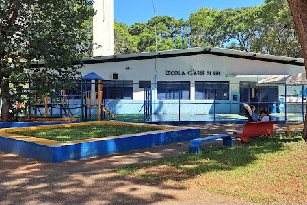 Escola que menino autista foi preso em sala de aula
