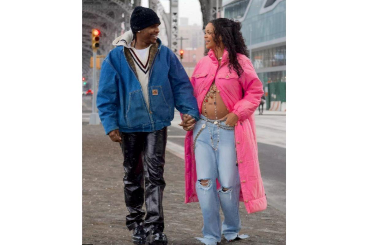 Rihanna e A$AP foram clicados passeando ao ar livre