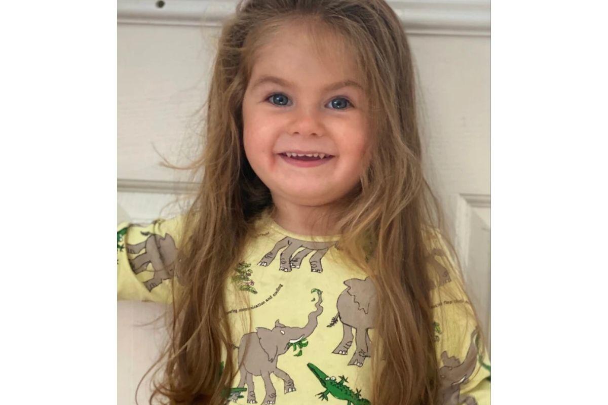 O cabelo dela é enorme!