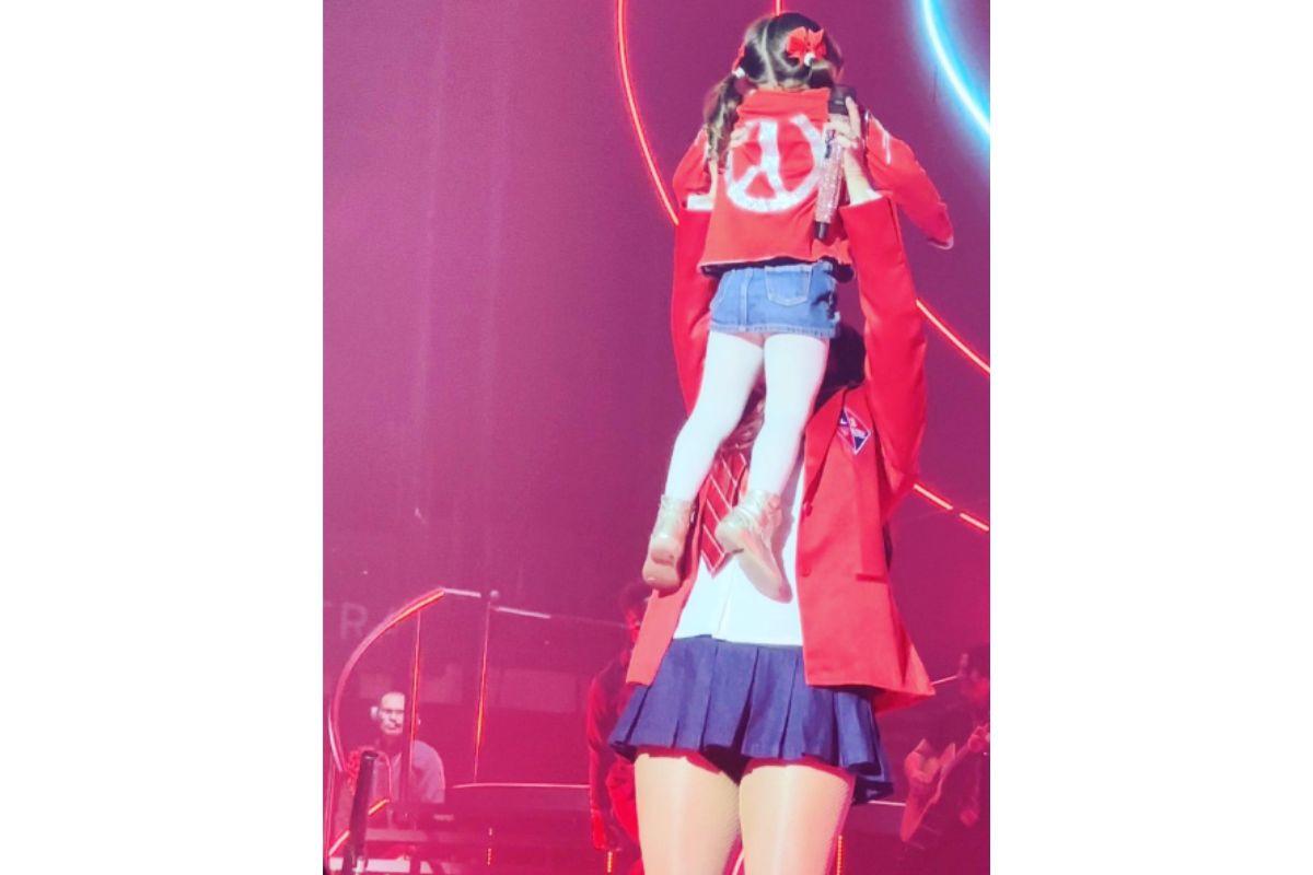 Dulce Maria e filha