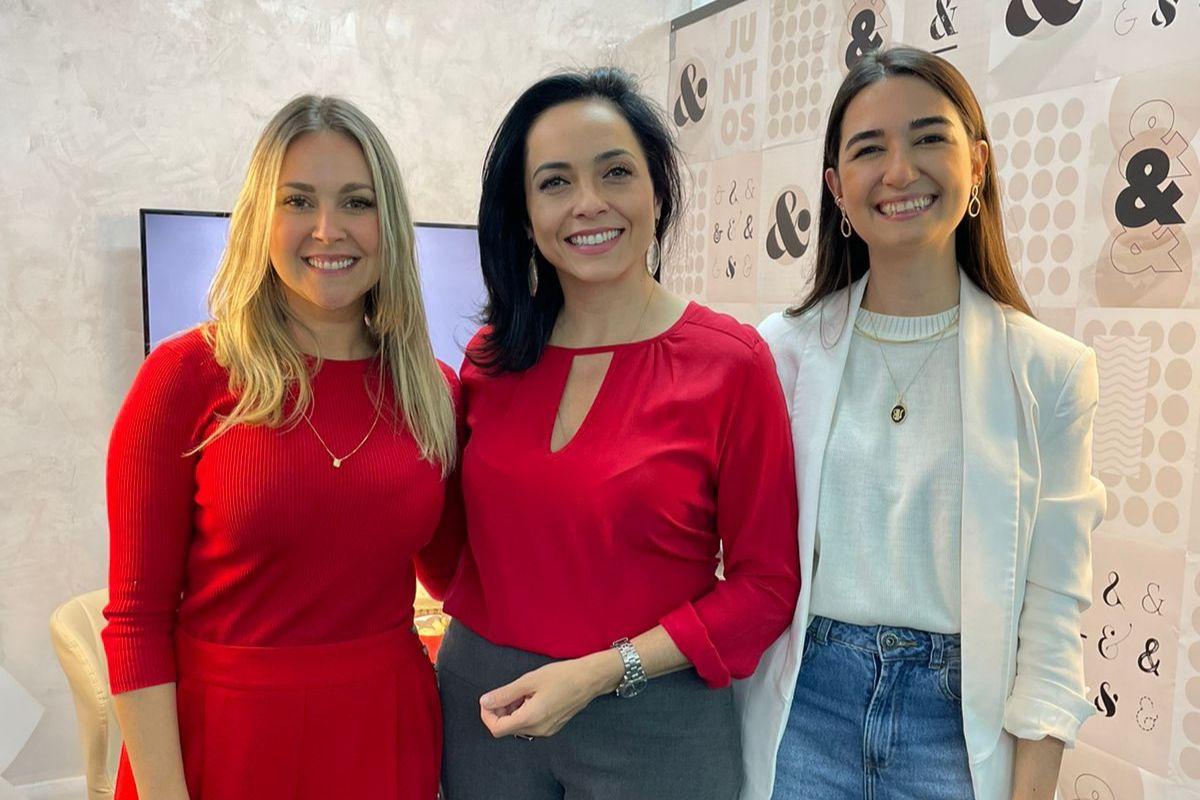 Andressa Simonini e Jennifer Detlinger comandaram o sétimo episódio do POD&Tudo com Izabella Camargo