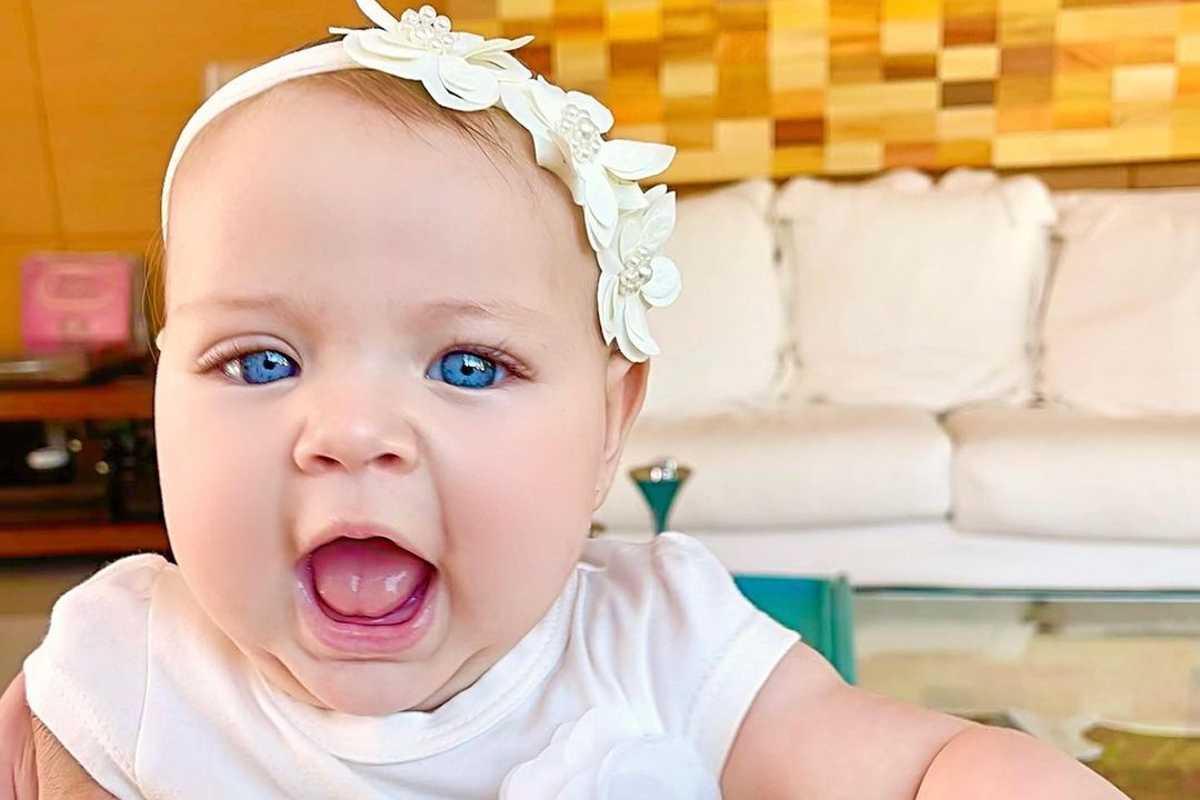 A filha de Edson Celulari apareceu em um momento família com os pais em vídeo publicado