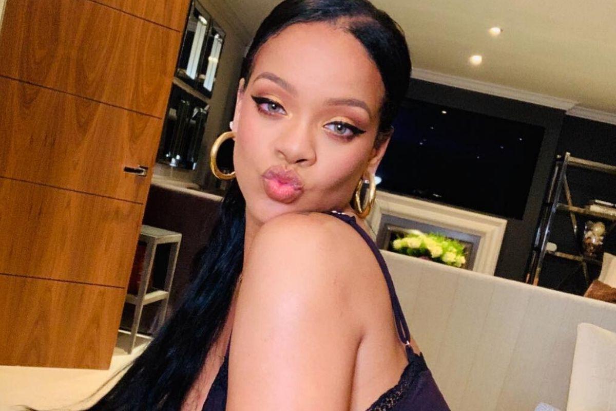 Os amigos de Rihanna perceberam que os desejos alimentares mudaram