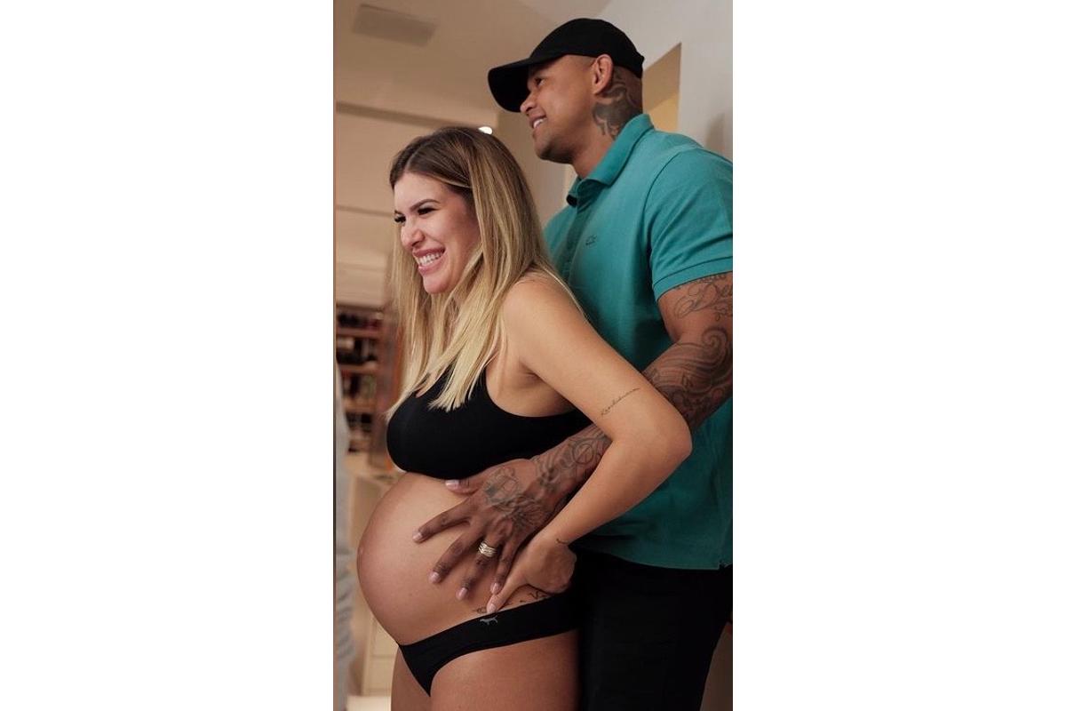 Nasce Liz, primeira filha de Lore Improta e Leo Santana