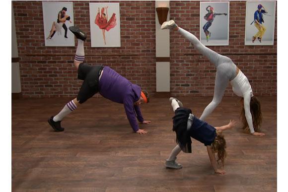 Gisele na aula com crianças (Foto: reprodução)
