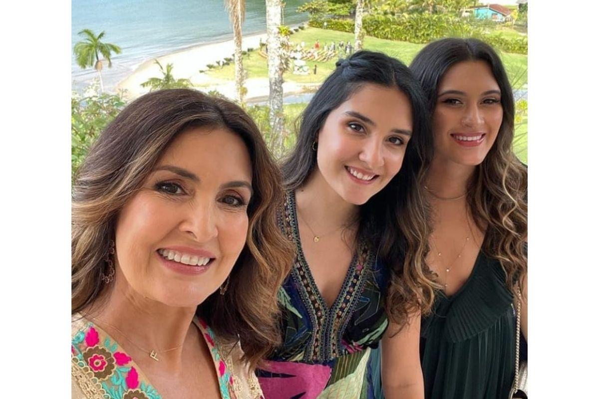A Fátima Bernardes publicou uma foto inédita com a família